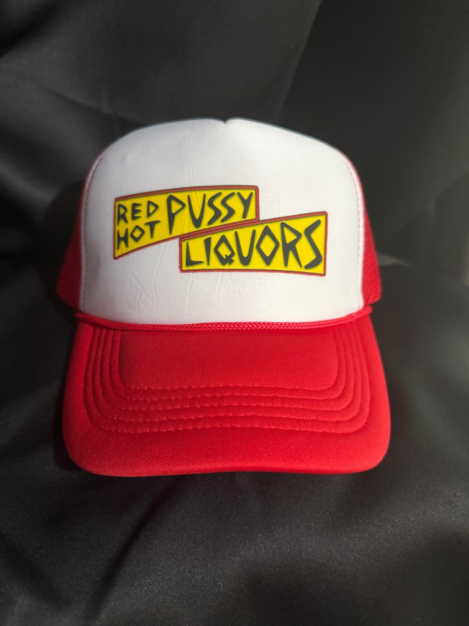 PUSSY LIQUOR HAT